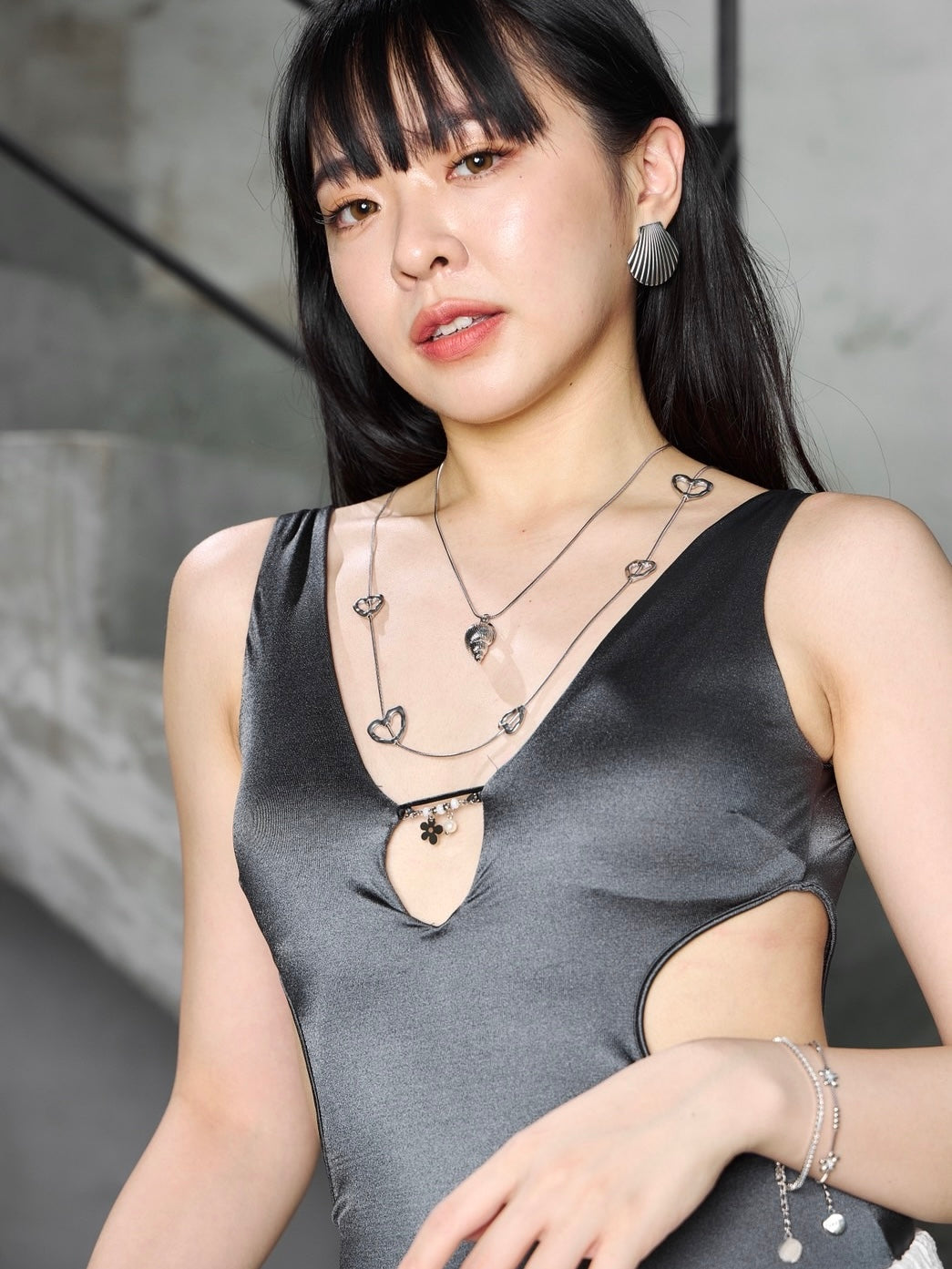 銀色大貝殼耳針 Silver Large Seashell Drop Earrings