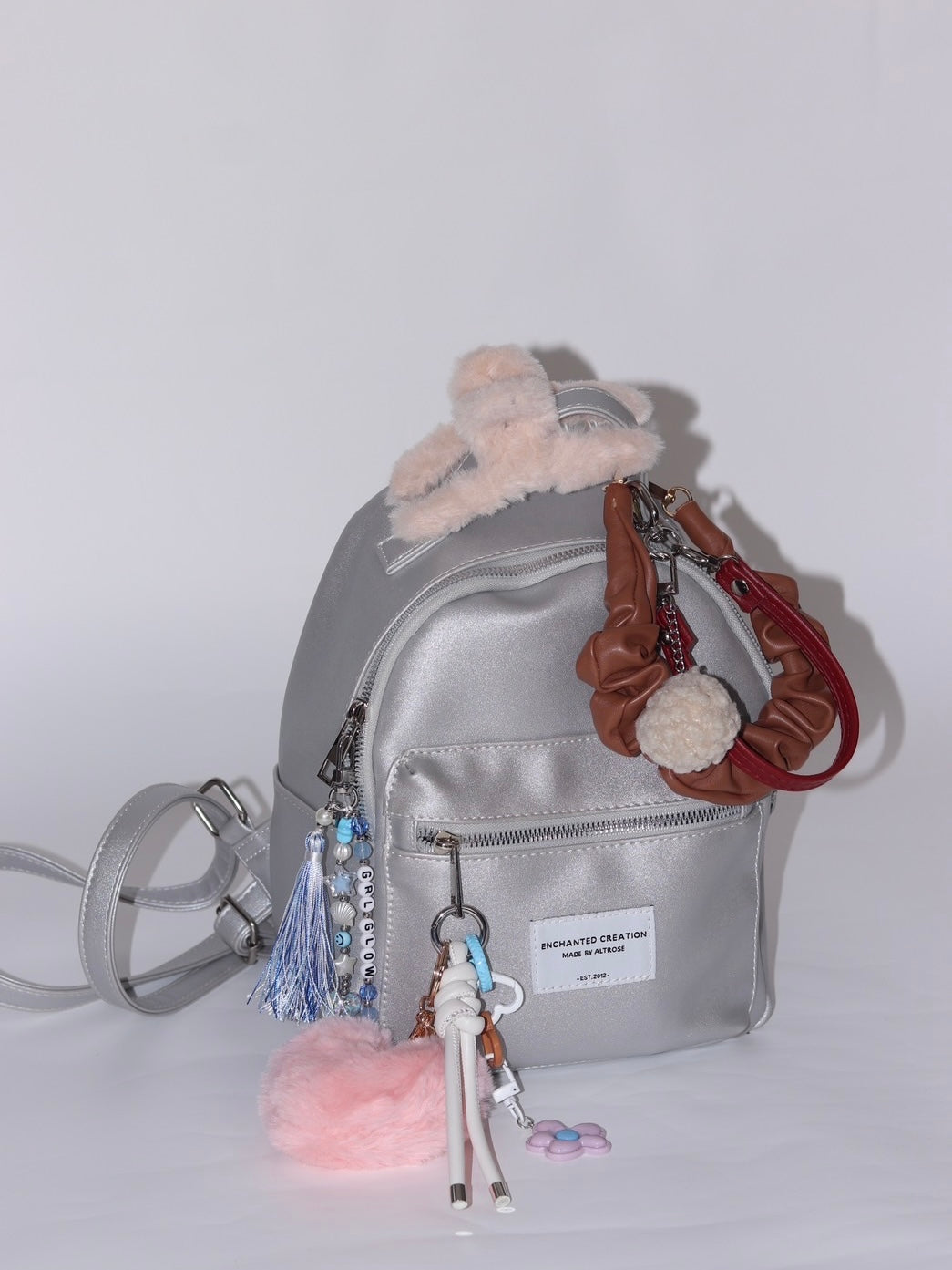 【VVC聯名】藍色化妝包+流蘇吊飾 GRL GLOW Charm
