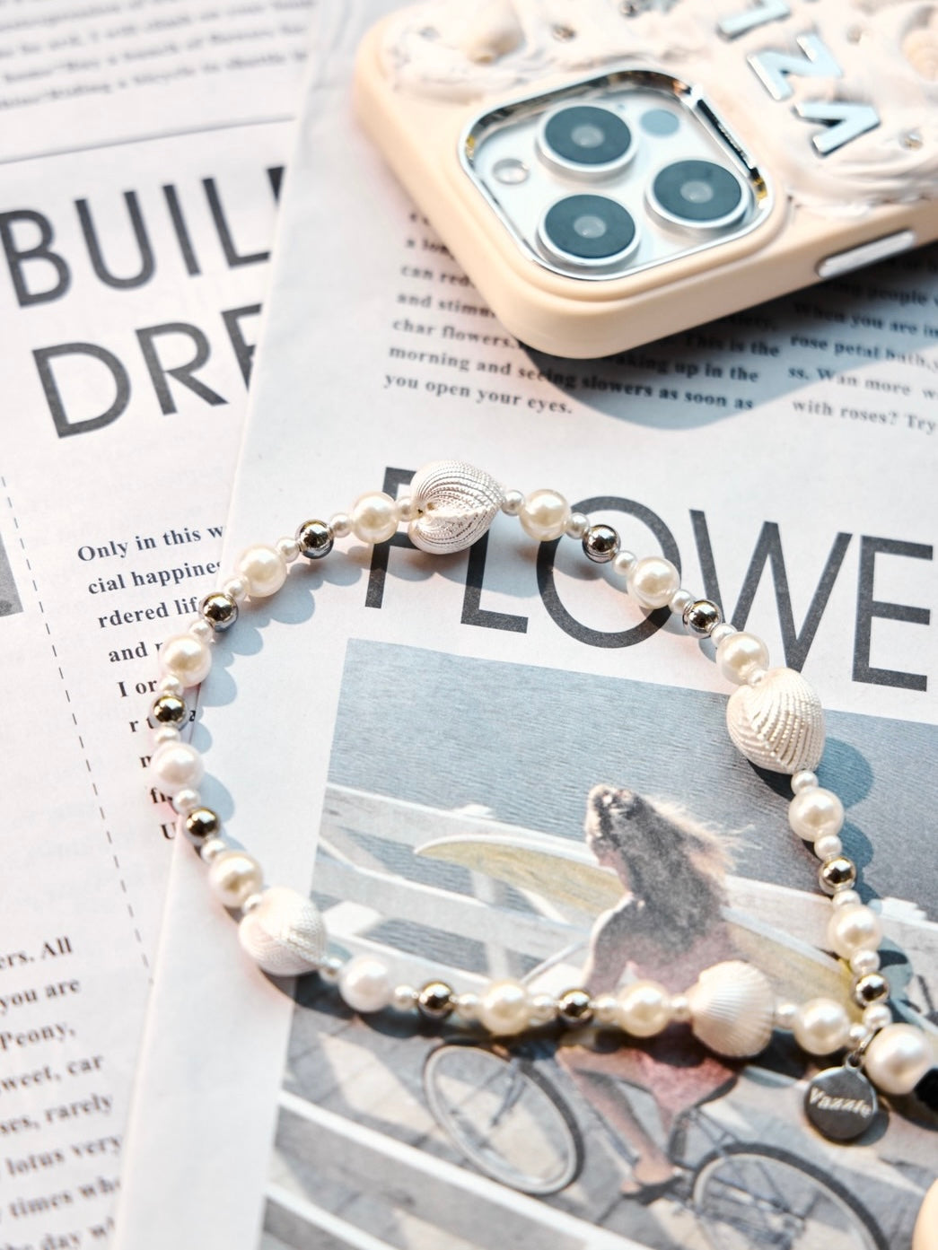 天然白貝殼手機鏈Shell Kiss Phone Charm