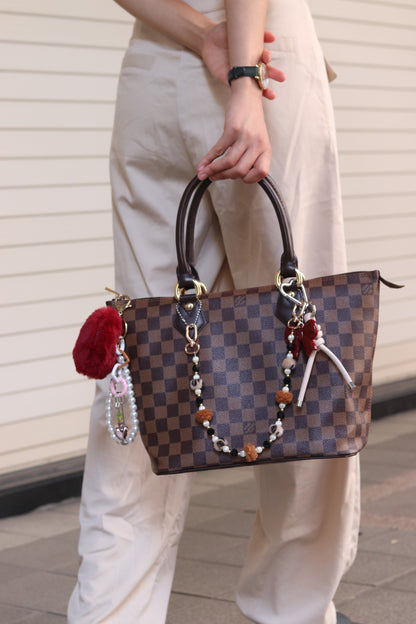 蝴蝶結搭配皮革掛件吊飾 Red Bow with Leather Charm