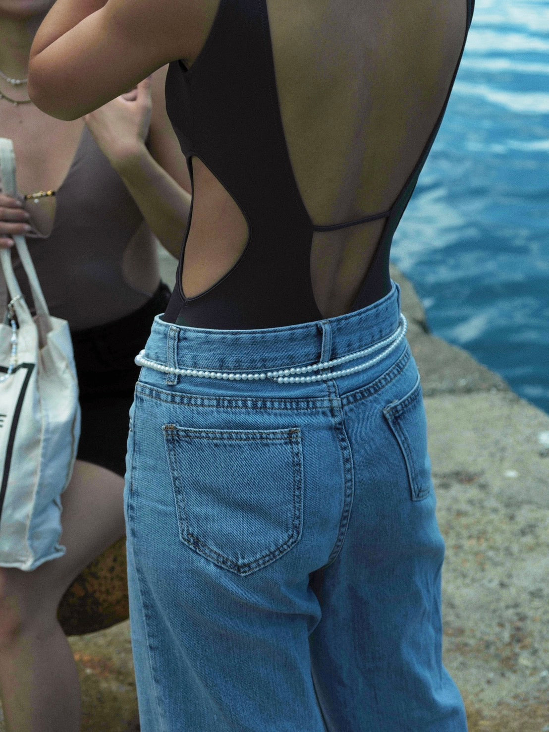 [Uni9m聯名款] 腰瘦修身翹臀連身泳裝Bodysuit（附可替換吊飾）