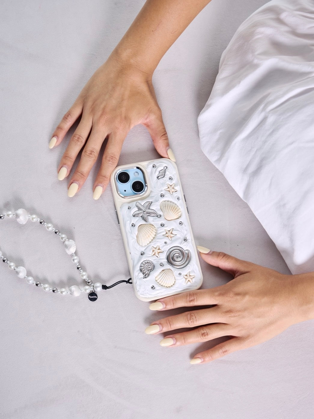 天然白貝殼手機鏈Shell Kiss Phone Charm