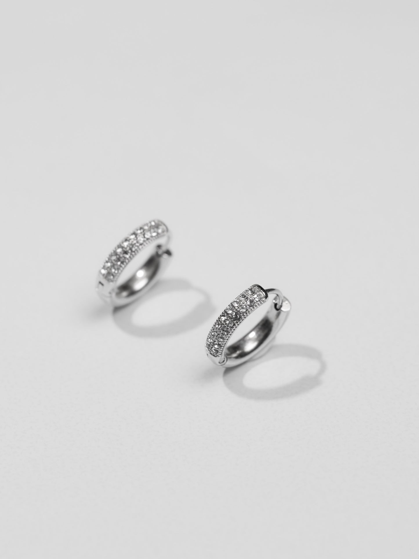 銀色鋯石圈圈耳扣 Gold Diamond Hoop earrings