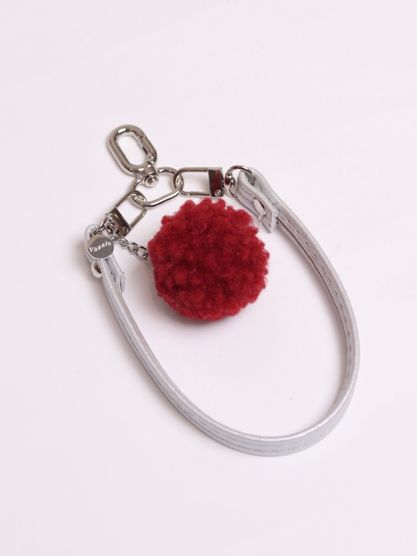 紅色絨球搭配銀皮革掛件吊飾 fluffy Ball with Leather Charm