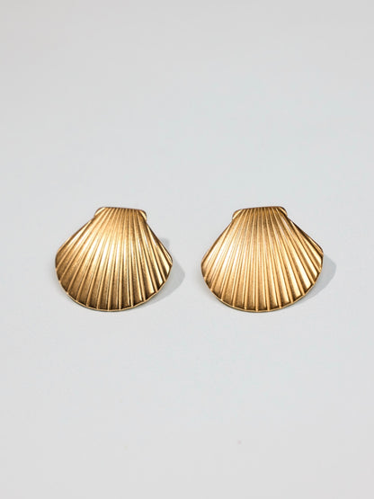 金色大貝殼耳針 Gold Large Seashell Drop Earrings